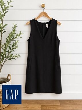 🖤 GAP Black Sleeveless V-Neck Dress | Classic Minimalist Shift Dress | Medium